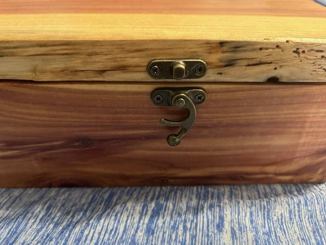 Cedar Keepsake Box - Dave Davis Woodworking