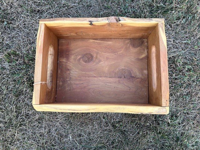 Puppy Toy Box - Dave Davis Woodworking