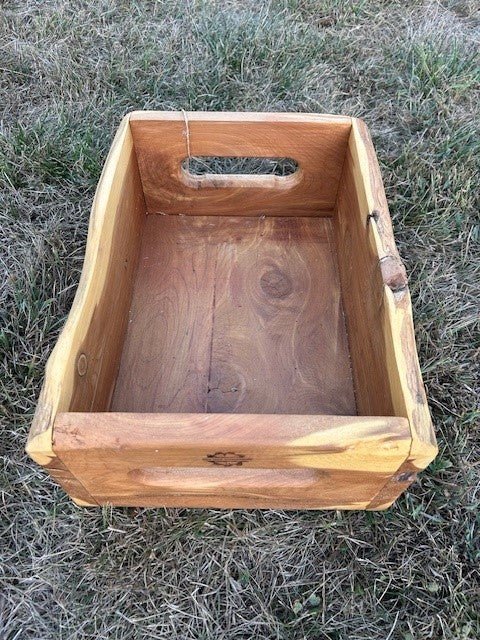 Puppy Toy Box - Dave Davis Woodworking