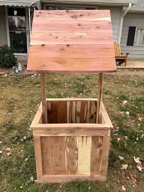 Wishing Well - Dave Davis Woodworking